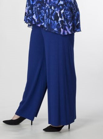 Our model is wearing Exelle Buto jersey palazzos in true blue for Froxx Clothing