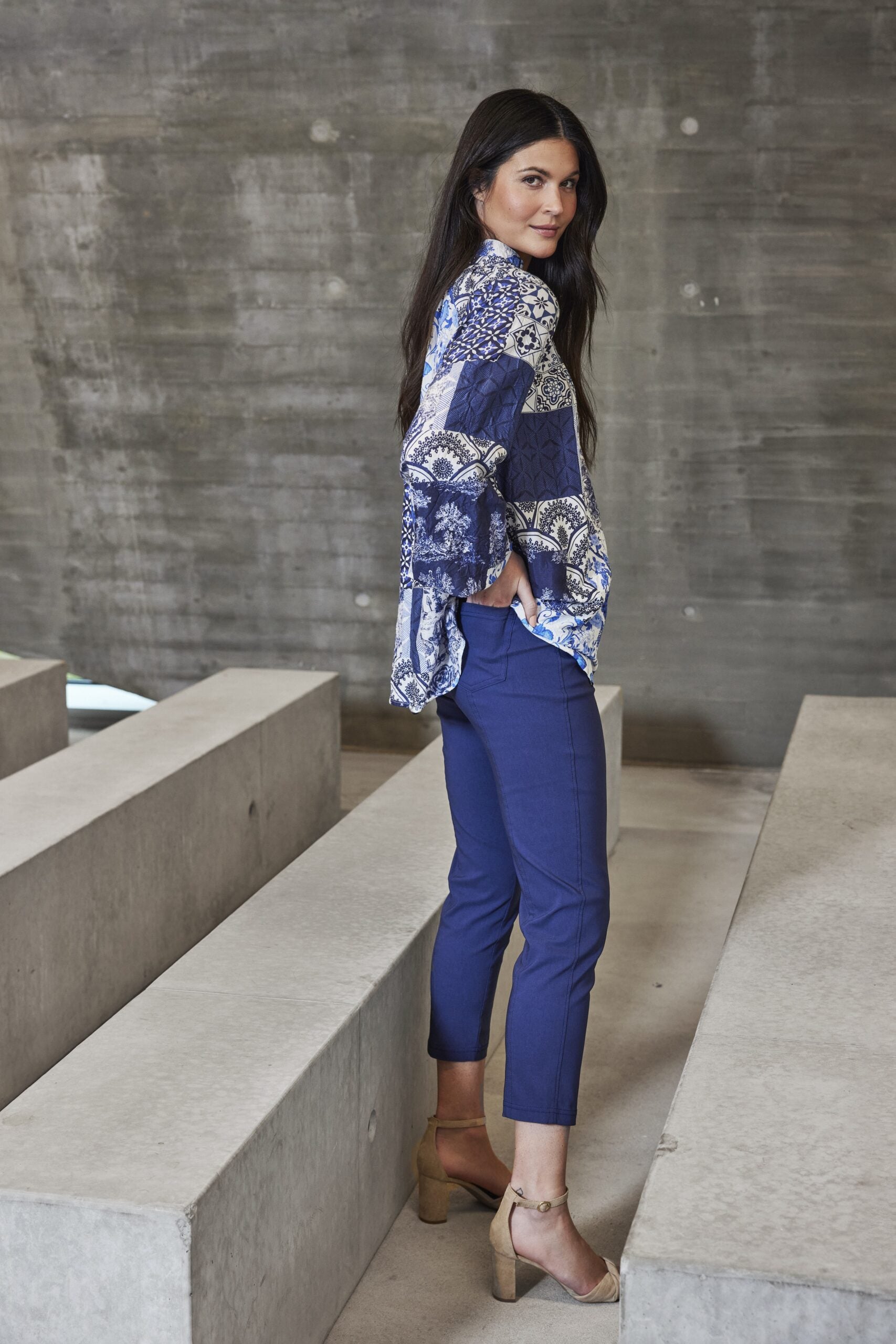 Model is wearing Robell Bella stretch pocket crops in cobalt blue for Froxx Clothing plus sizes