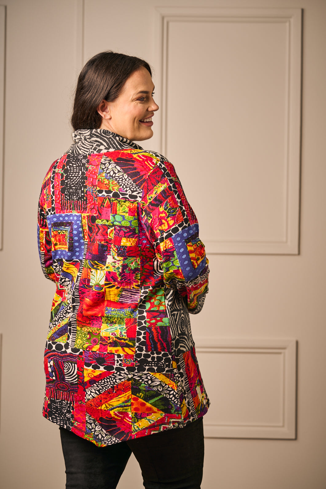 Orientique patch cowl top - Black/Red