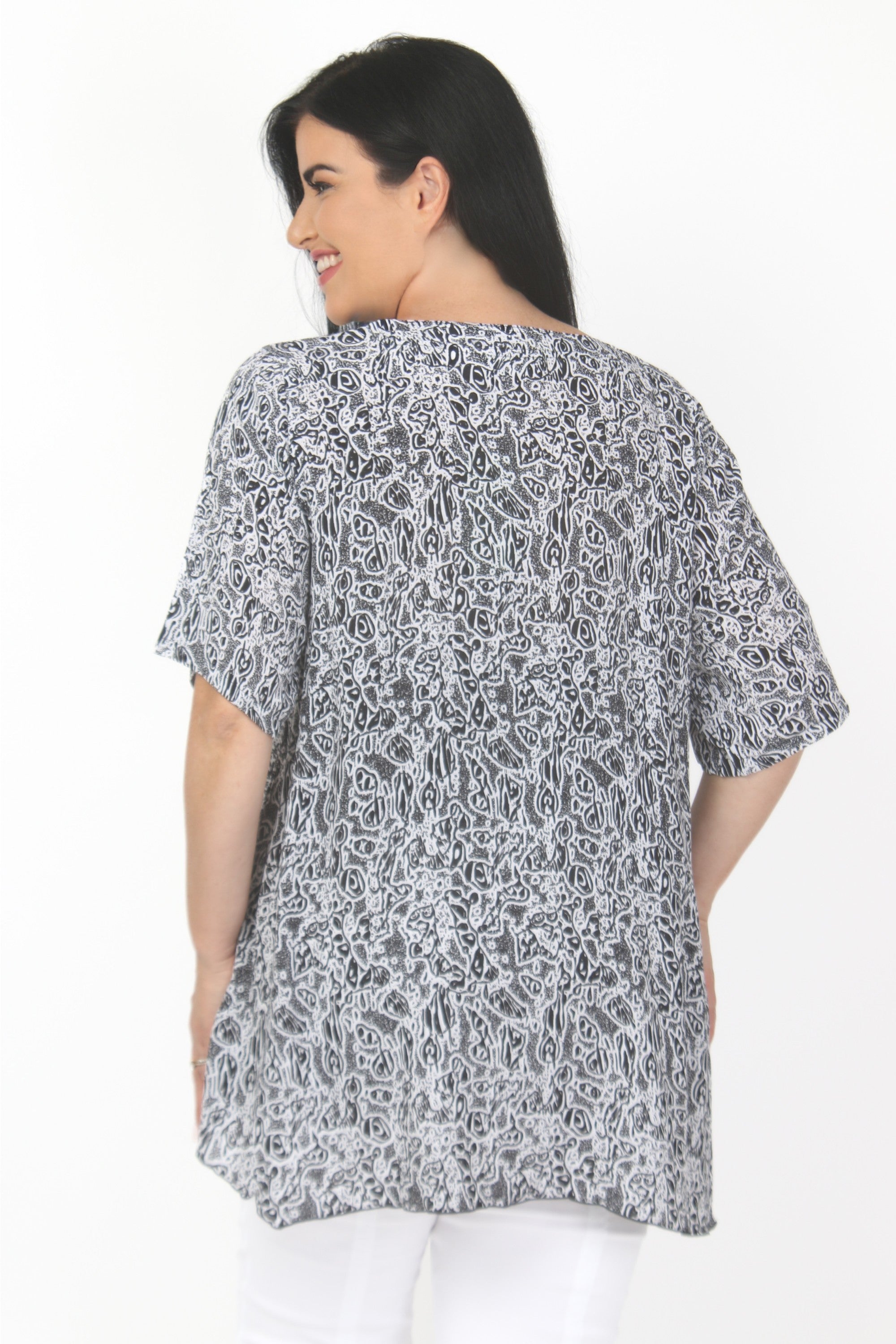 Angel Circle short sleeve pocket top - Black/White