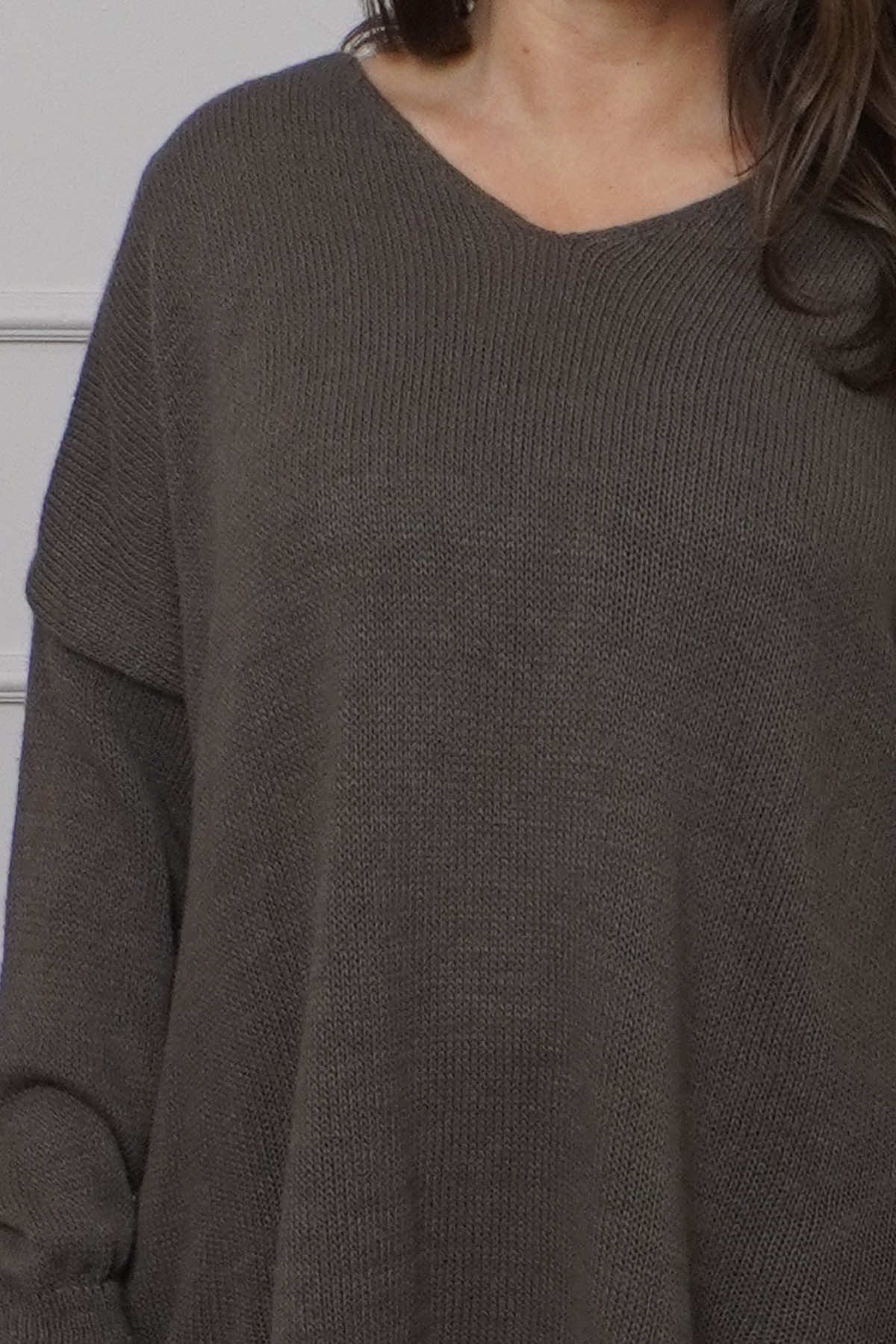 Made In Italy V neck jumper - Mocha