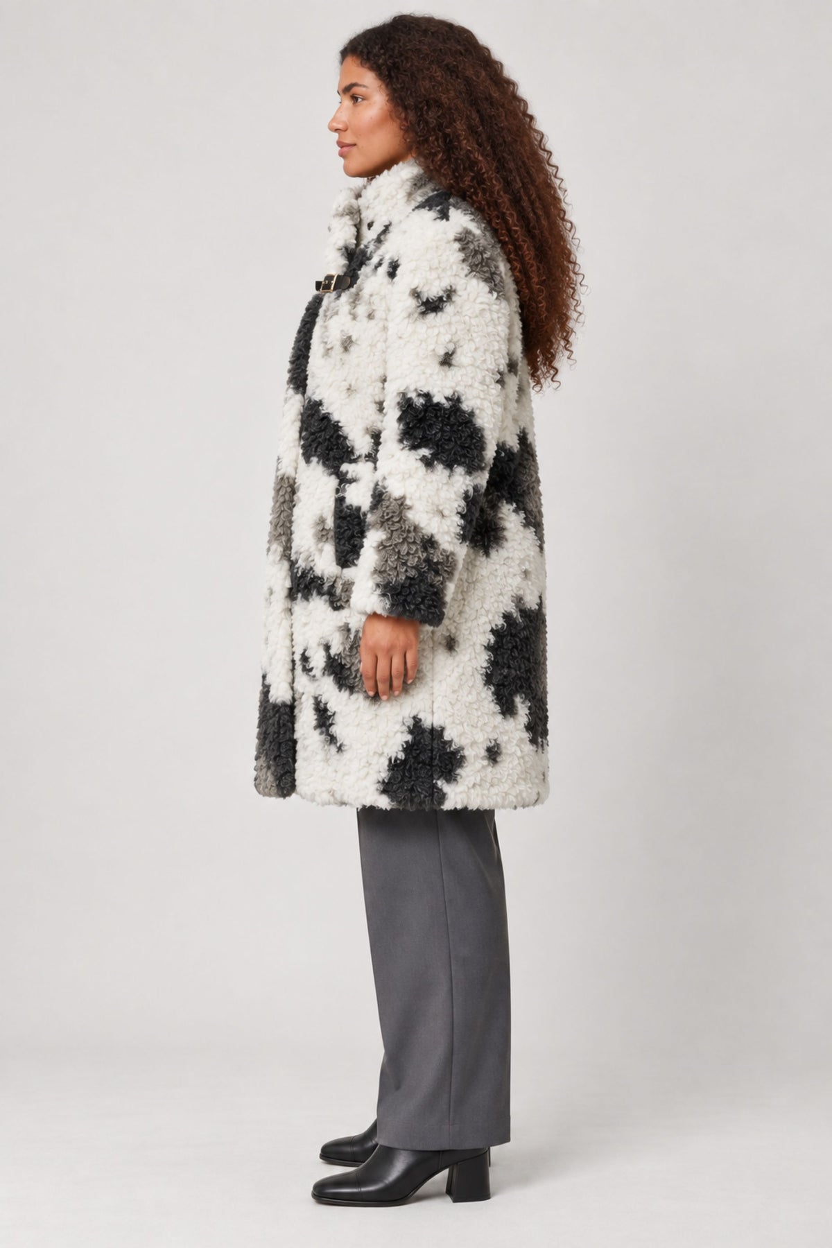 Noen shaggy jacket - Black/White