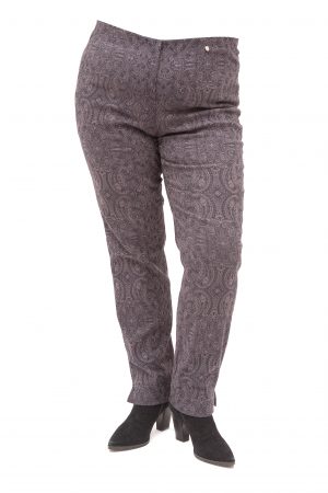 Woman is wearing Robell Marie jacquard trousers in grey