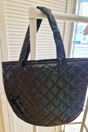 OUr picture shows AKH quilted bag in black for Froxx CLothing plus sizes