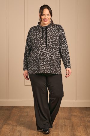OUr model is wearing Via Appia leisure top in grey animal print for Froxx Clothing who specialise in plus sizes